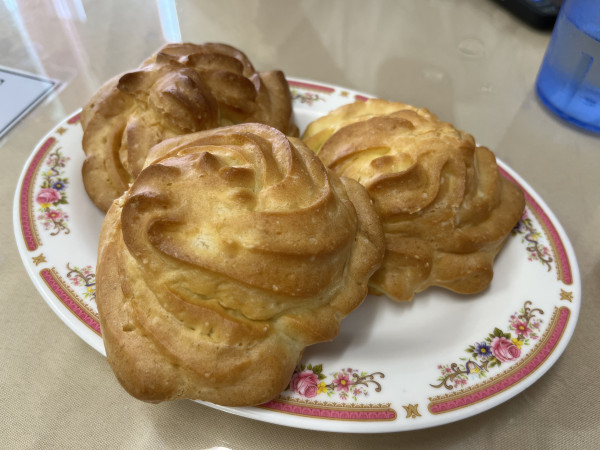 400. Banh Choux - French cream puff.-Tam Deli & Cafe-Austin