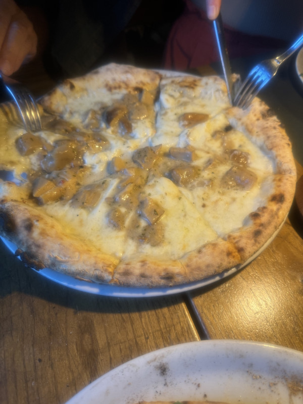 Mushroom Pizza in white sauce-La Padella-NotFound