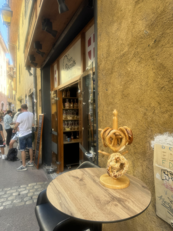 Baked Pretzel-Annecy delices et petits biscuits des Alpes-NotFound