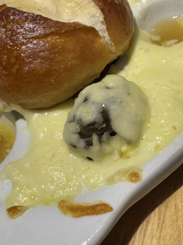 Cheesy Garlic Snails-Kapstadt Brauhaus V&A Waterfront-NotFound